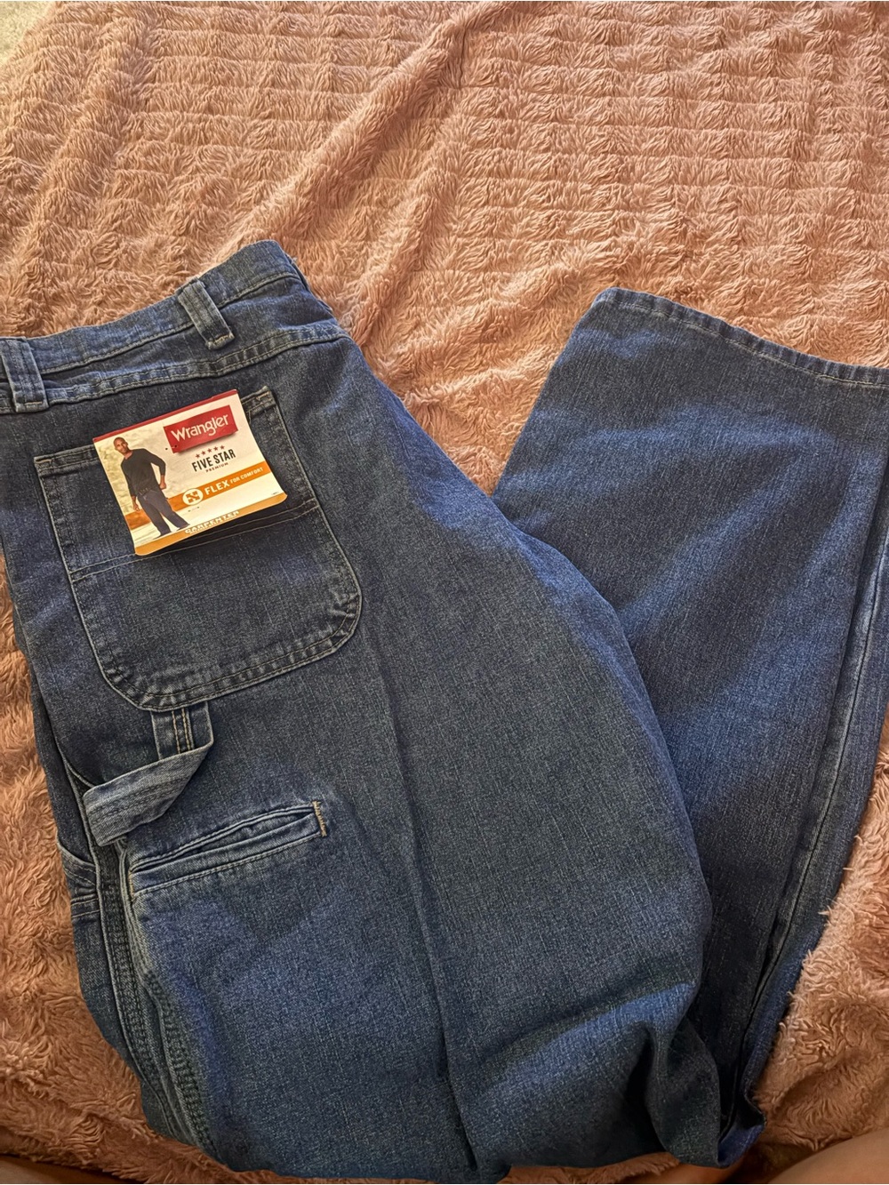 Wrangler Relaxed Fit Jeans in Dark Blue Wash